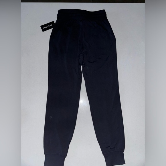 Peloton Women’s Ready To Rulu HR Jogger 29” - Picture 5 of 7